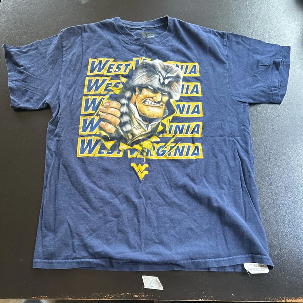 Vintage WVU  graphic rare tshirt